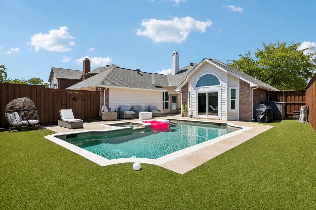 1510 Palisades Drive, Carrollton