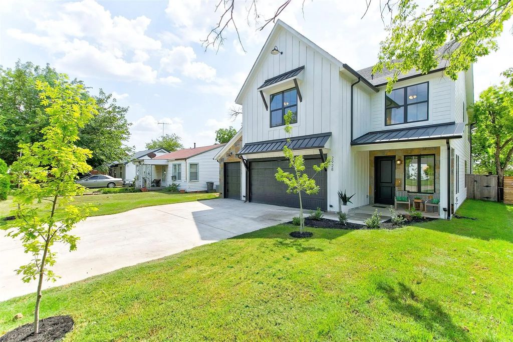 2928 Livingston Avenue, Fort Worth