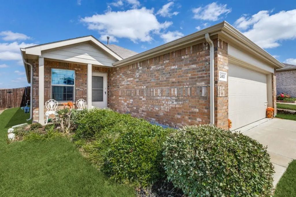 2413 Russell Street, Crandall