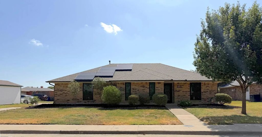 17628 Medina Drive, Dallas