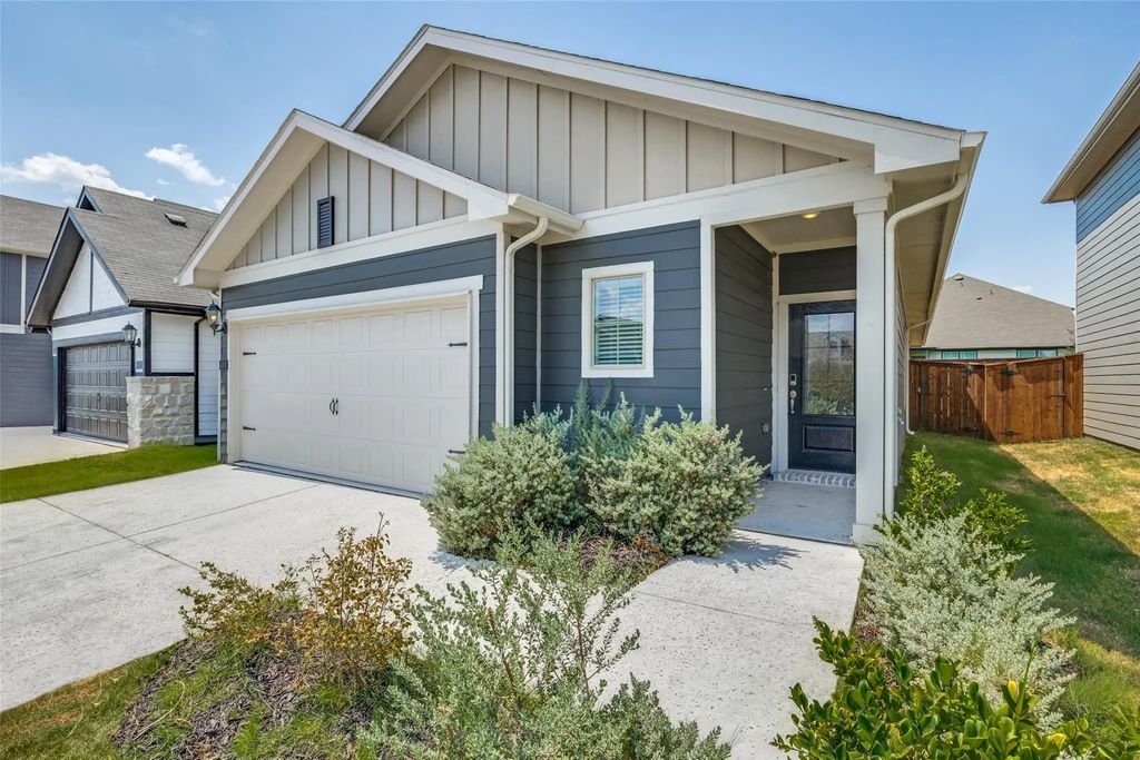 4000 Marble Falls, Farmersville