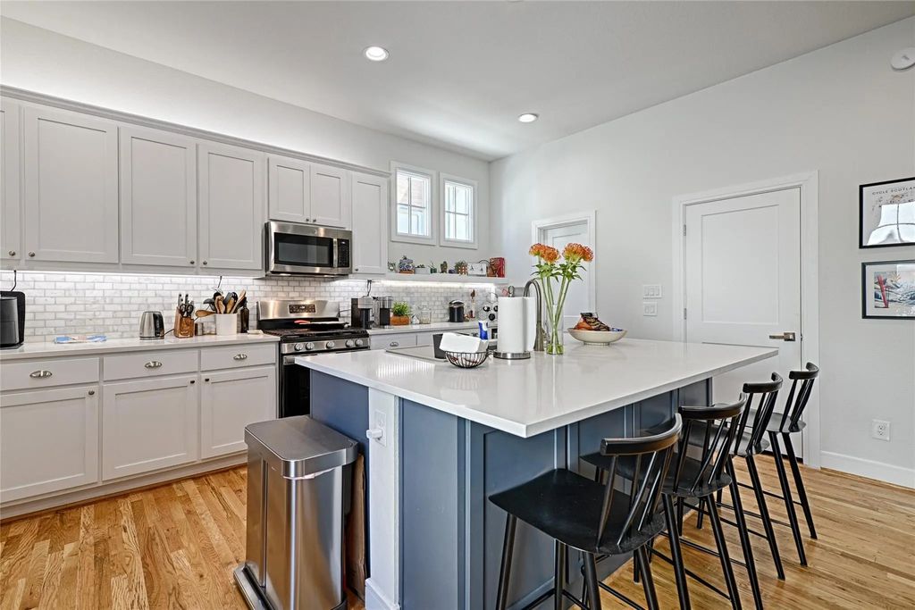 5065 Gaston Avenue 102, Dallas