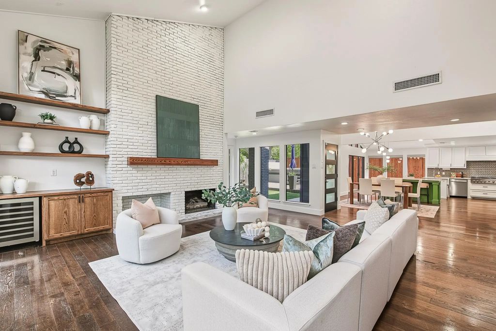 9123 Windcrest Drive, Dallas