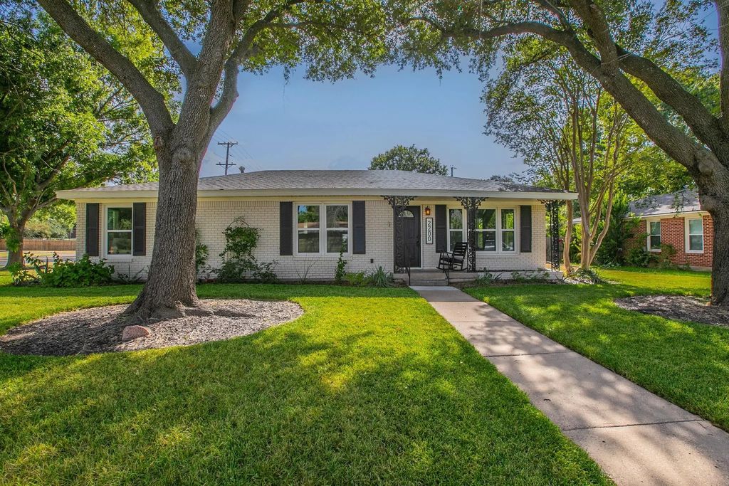 2200 N 52nd Street, Waco