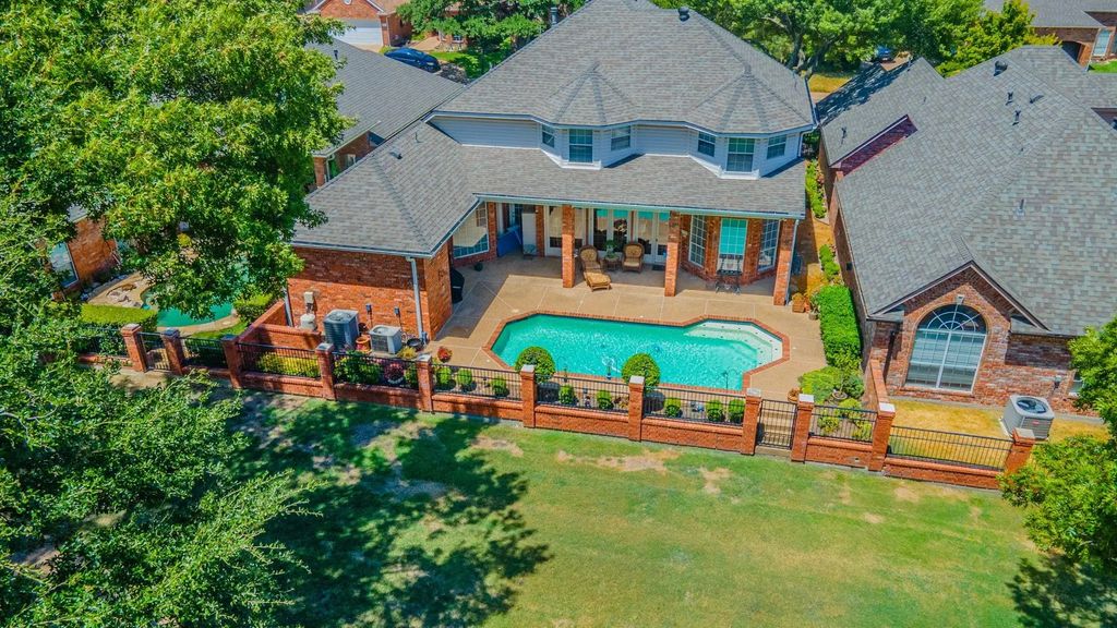 757 Village Green Drive, DeSoto