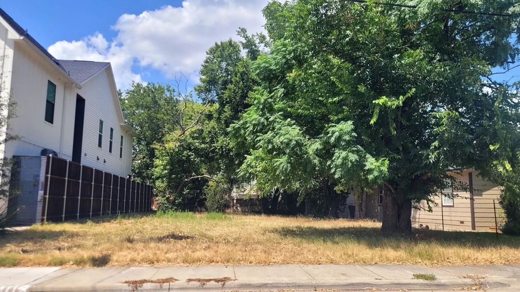 1115 Bayonne Street, Dallas
