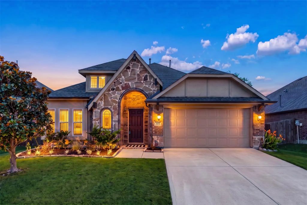 909 Calder Court, Anna