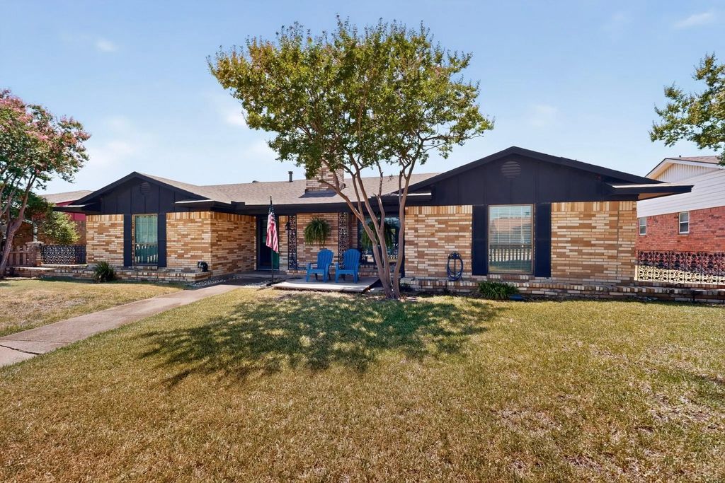 2412 Monticello Drive, Mesquite