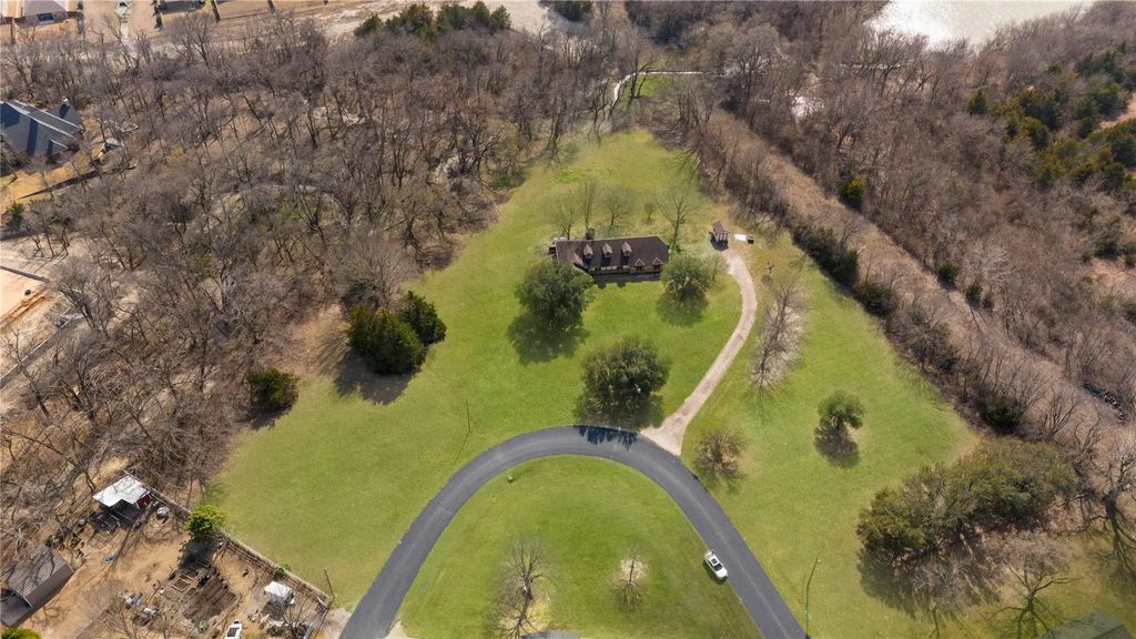 908 Hurricane Creek Circle, Anna