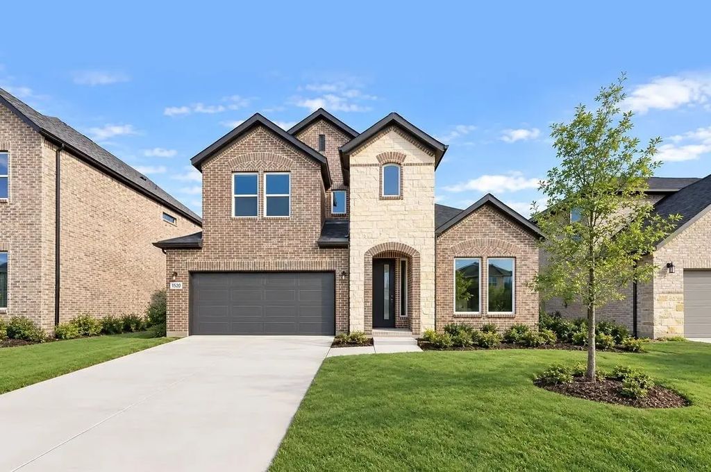 1520 Chestnut Gardens, Northlake