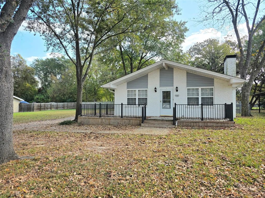 131 Ocean Drive, Gun Barrel City
