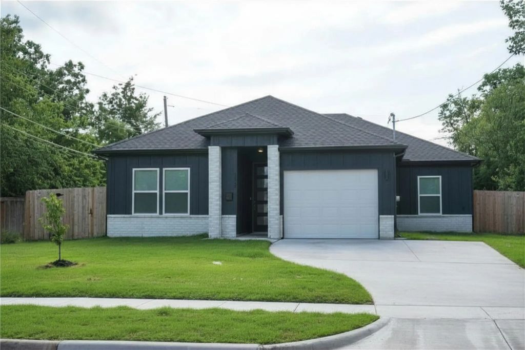 317 White Star Lane, Dallas