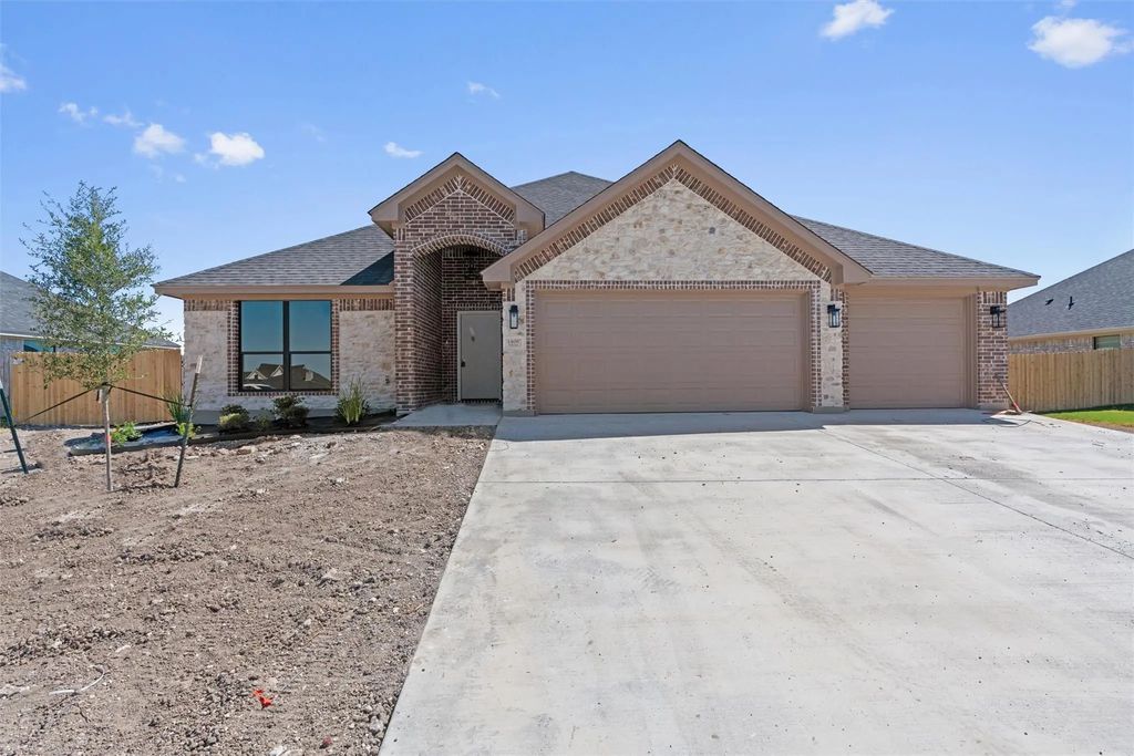1408 Tahonta Drive, Hewitt