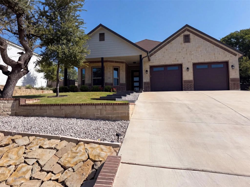 8912 Holt Street, Lakeside