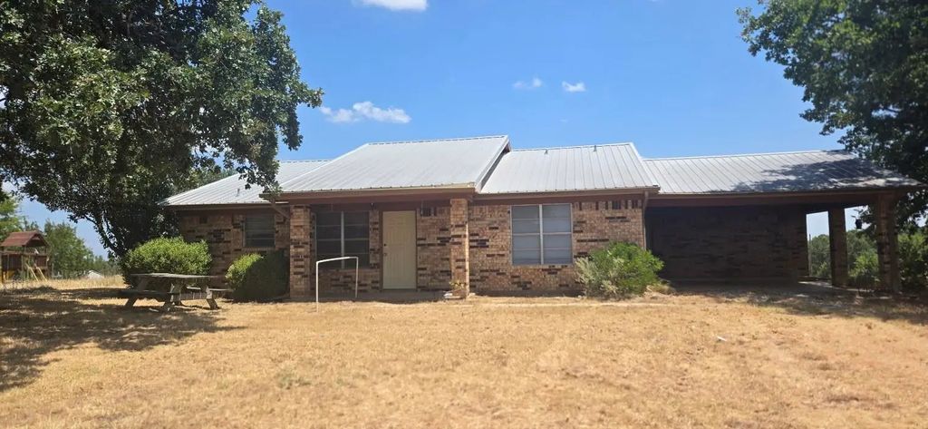770 County Road 169, Whitesboro