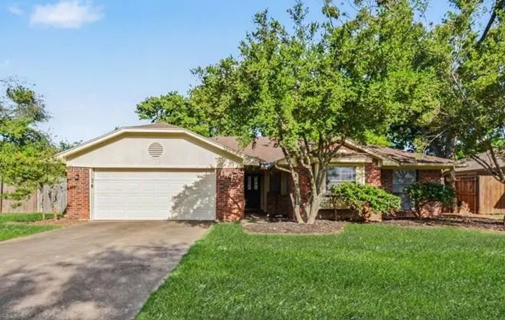 7 Alamosa Drive, Trophy Club