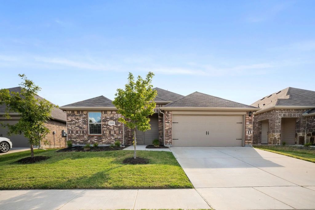 2909 Baldwin Lane, Ennis