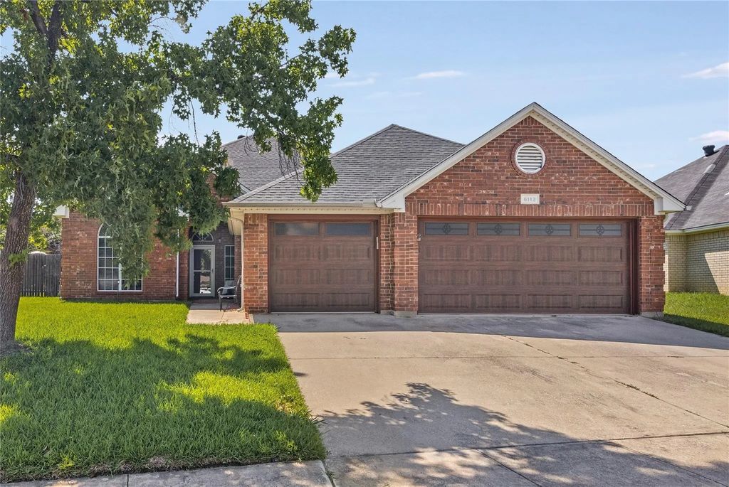 6113 Cliffbrook Drive, North Richland Hills