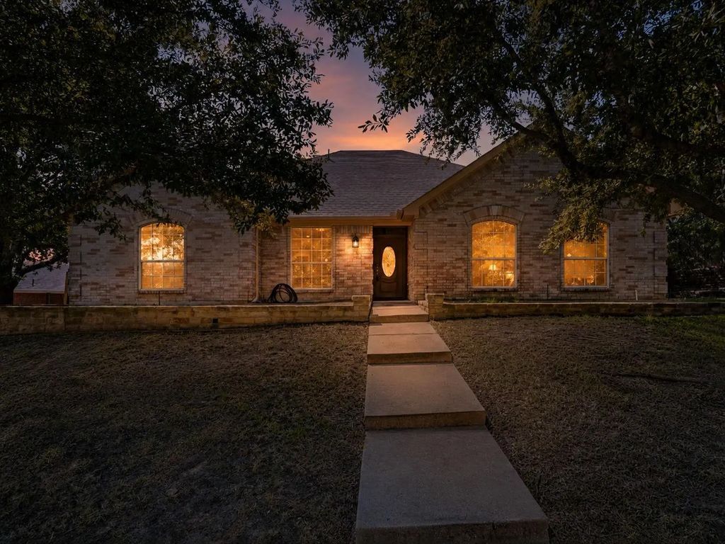 2018 Timber Cove Court, Weatherford