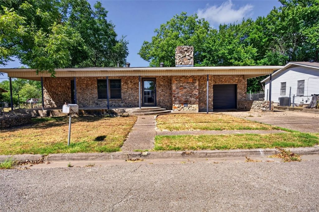 702 N Rita Street, Lacy Lakeview