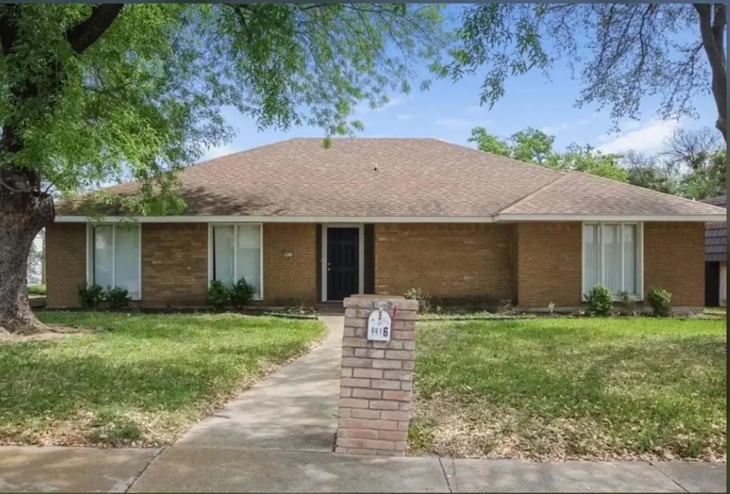 6616 Braddock Place, Dallas