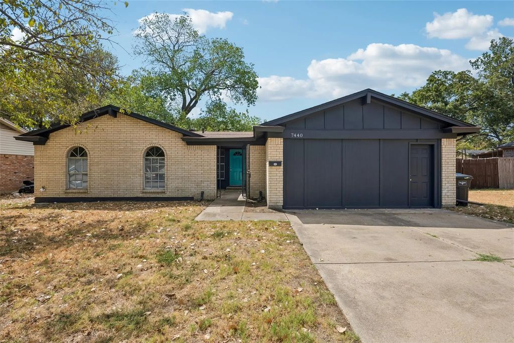 7440 Beckwood Drive, Fort Worth