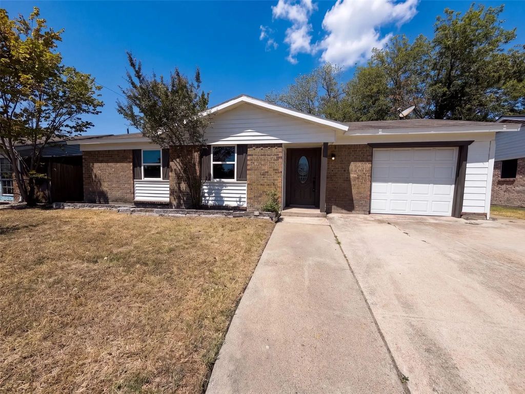 4017 Ambassador Way, Balch Springs