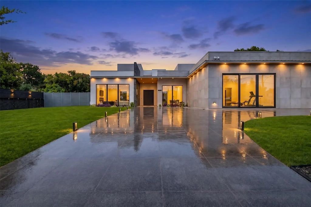 10230 Marsh Lane, Dallas