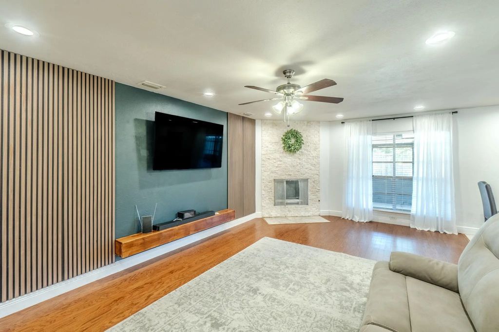 1011 Whippoorwill Court, Arlington