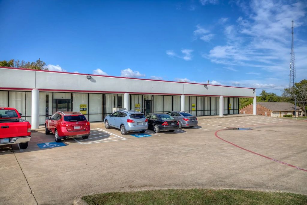545 Rowlett Road, Garland