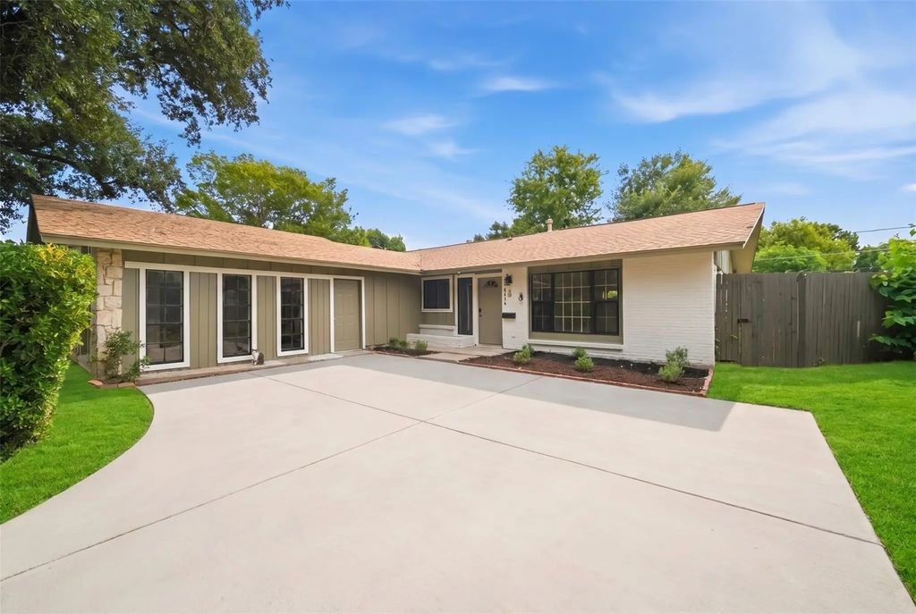 8034 Greenhollow Lane, Dallas