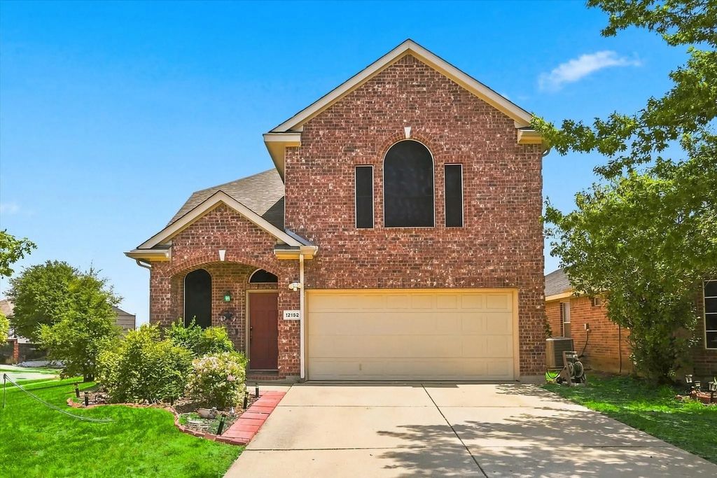 12152 Thicket Bend Drive, Fort Worth
