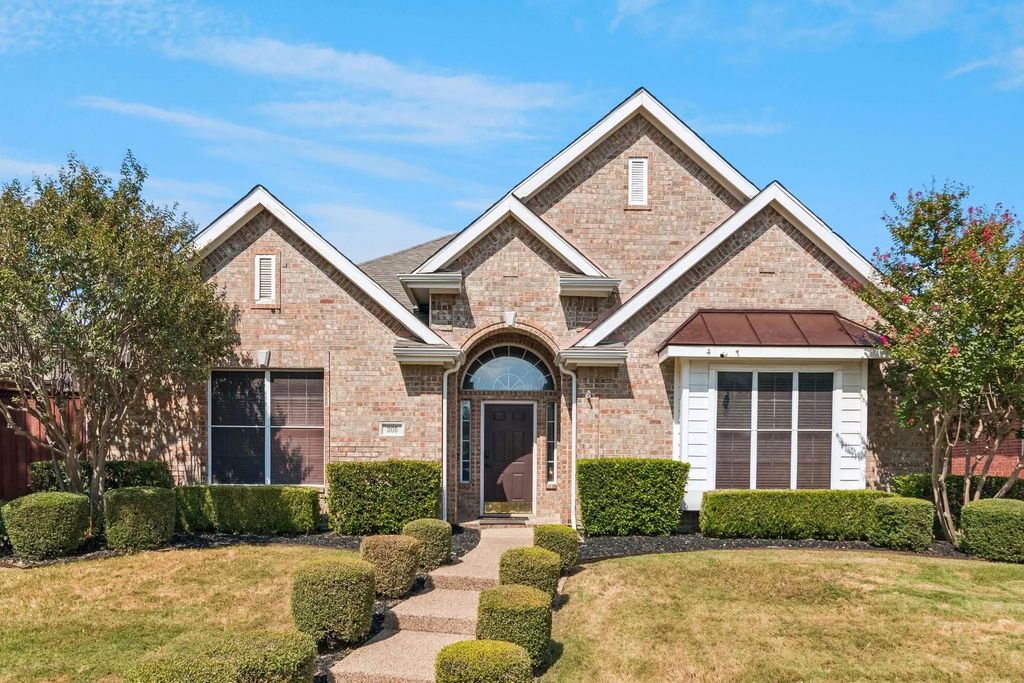 305 Andre Drive, Irving