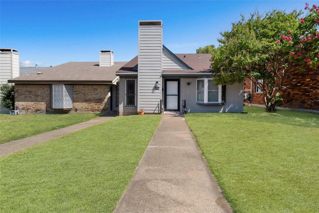 1517 Britainway Lane, Dallas