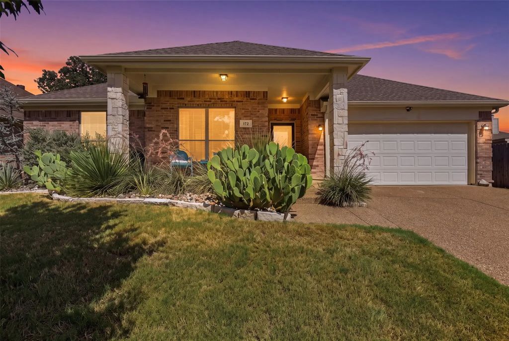 172 Overland Trail, Willow Park