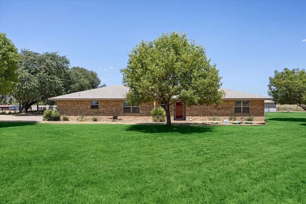 330 Reed Road, Granbury