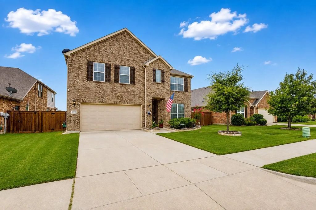 3508 Weyburn Drive, Mansfield