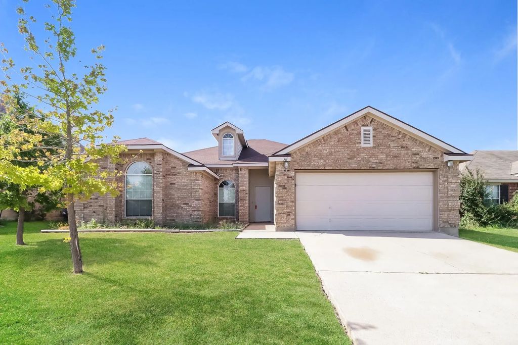 911 Joshua Drive, Burleson