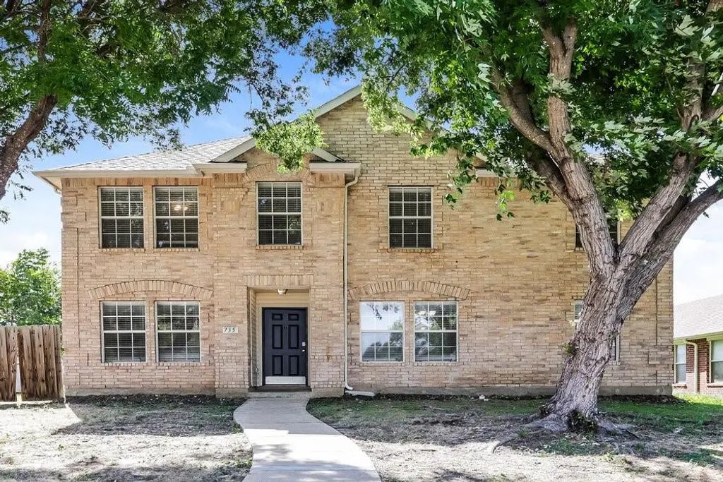 735 Cedarwood Drive, Cedar Hill