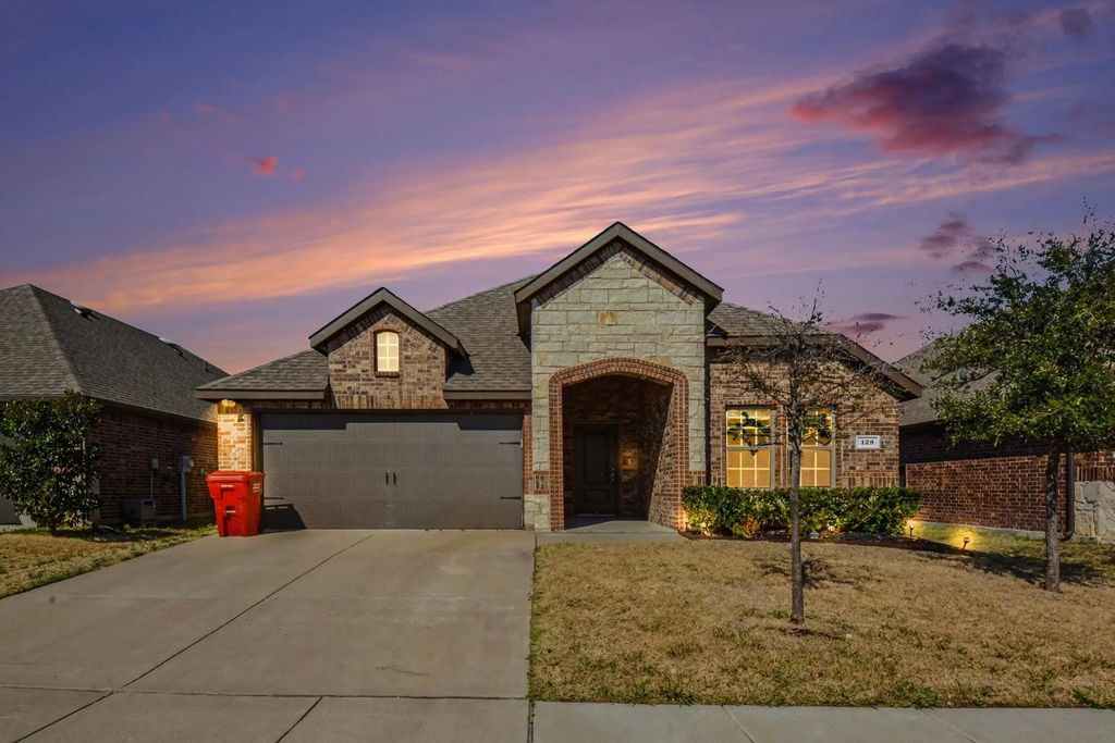 128 Newsom Drive, Royse City