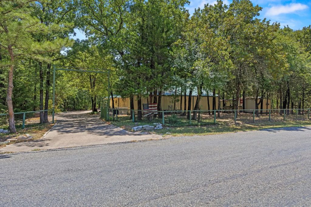 9621 County Road 2440, Royse City