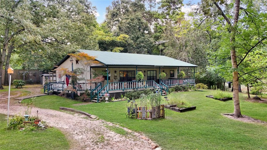 1308 W Fm 906, Powderly