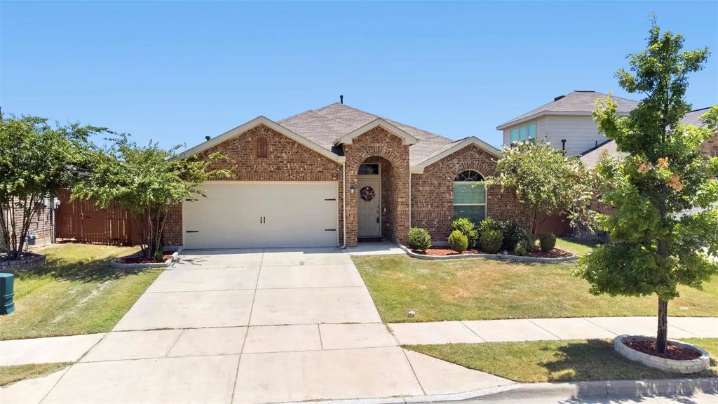 3910 Pioneer Drive, Forney