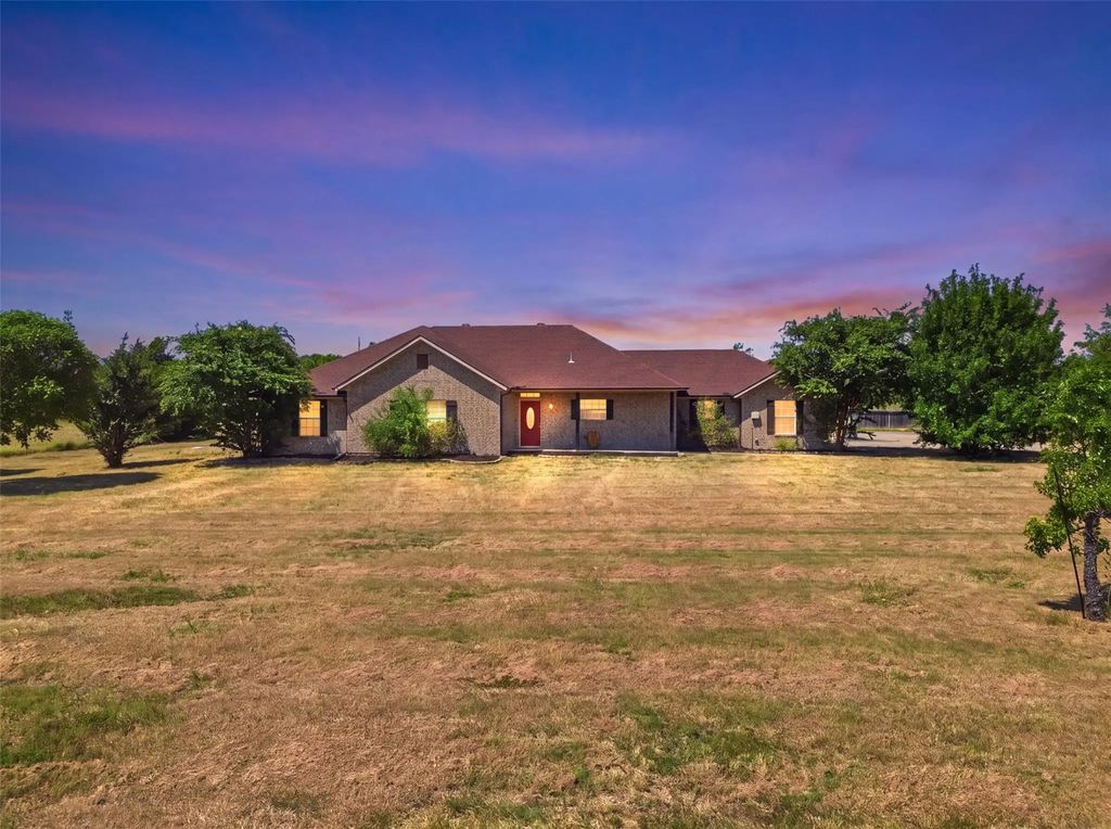 5642 County Road 597, Farmersville