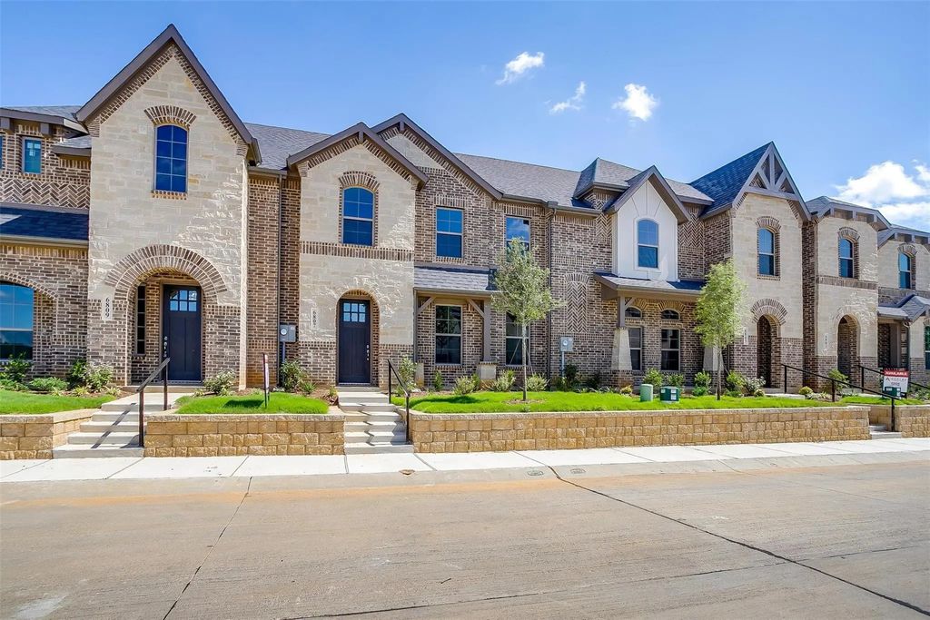 6916 Houndstooth Place, Arlington
