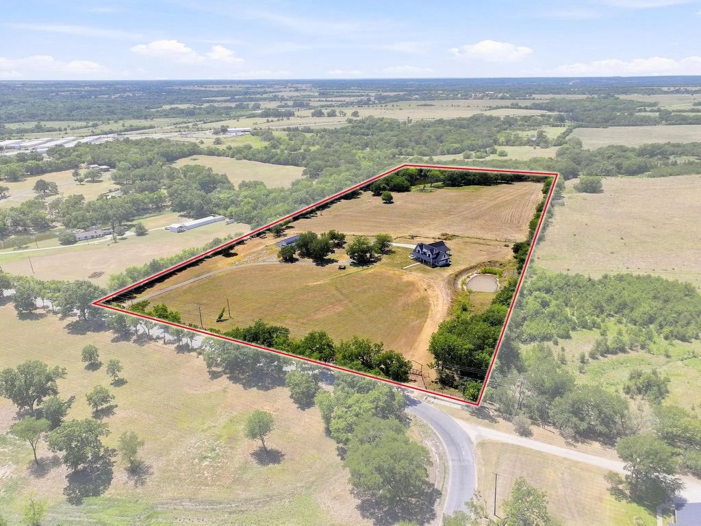 639 Eisenhower Road, Denison