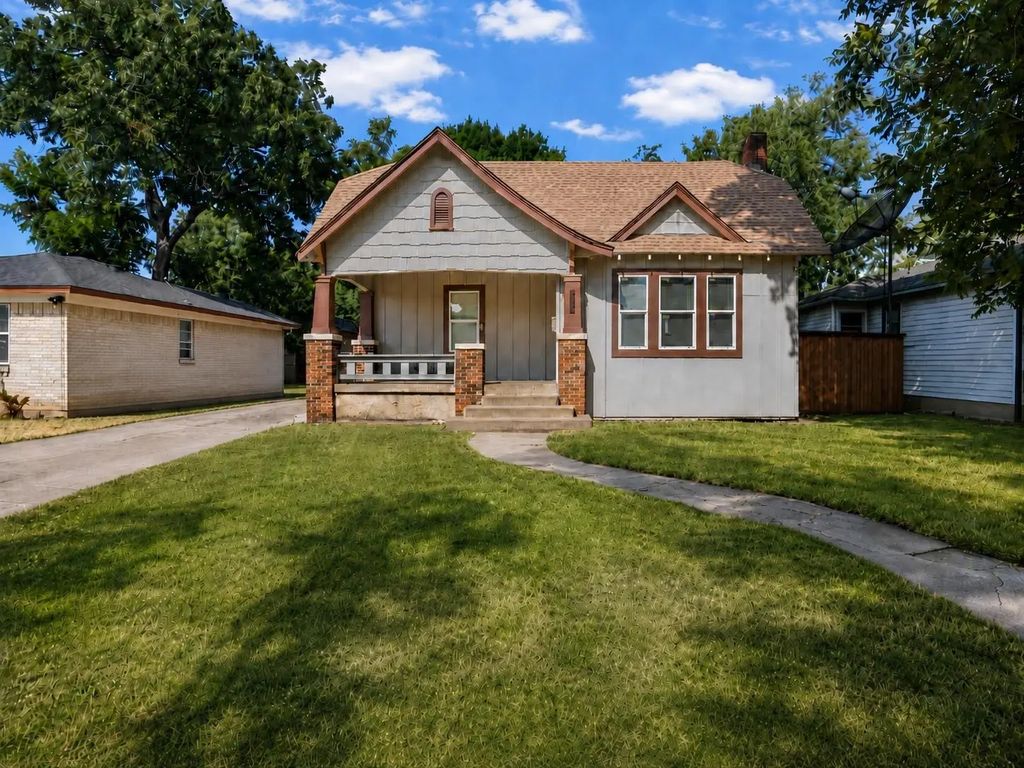 719 N Barnett Avenue, Dallas
