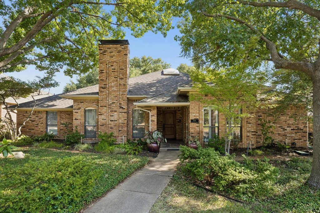 9918 Chimney Hill Lane, Dallas