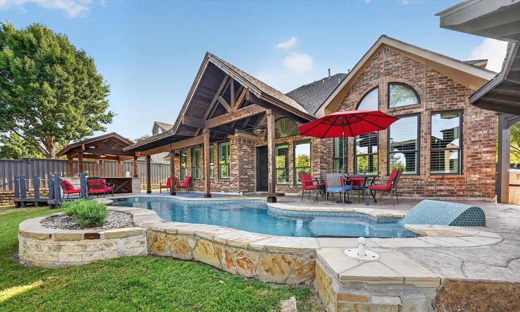2621 Huntly Lane, Flower Mound
