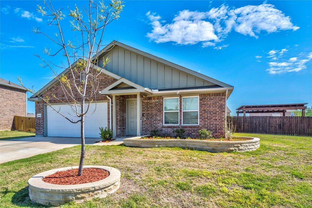 3640 Chestnut Oak Drive, Dallas